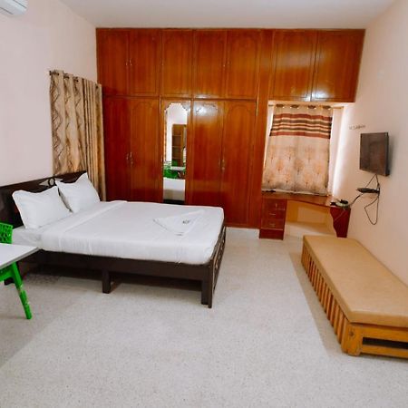 Akshatha Home Stay Bangalore Exteriör bild