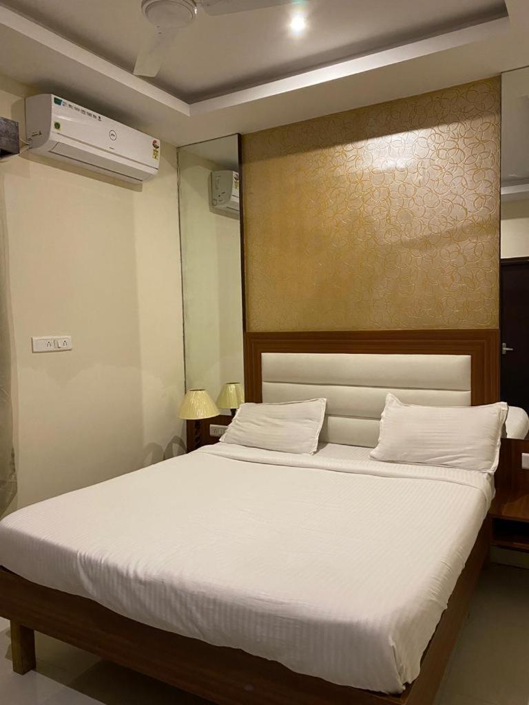 Akshatha Home Stay Bangalore Exteriör bild